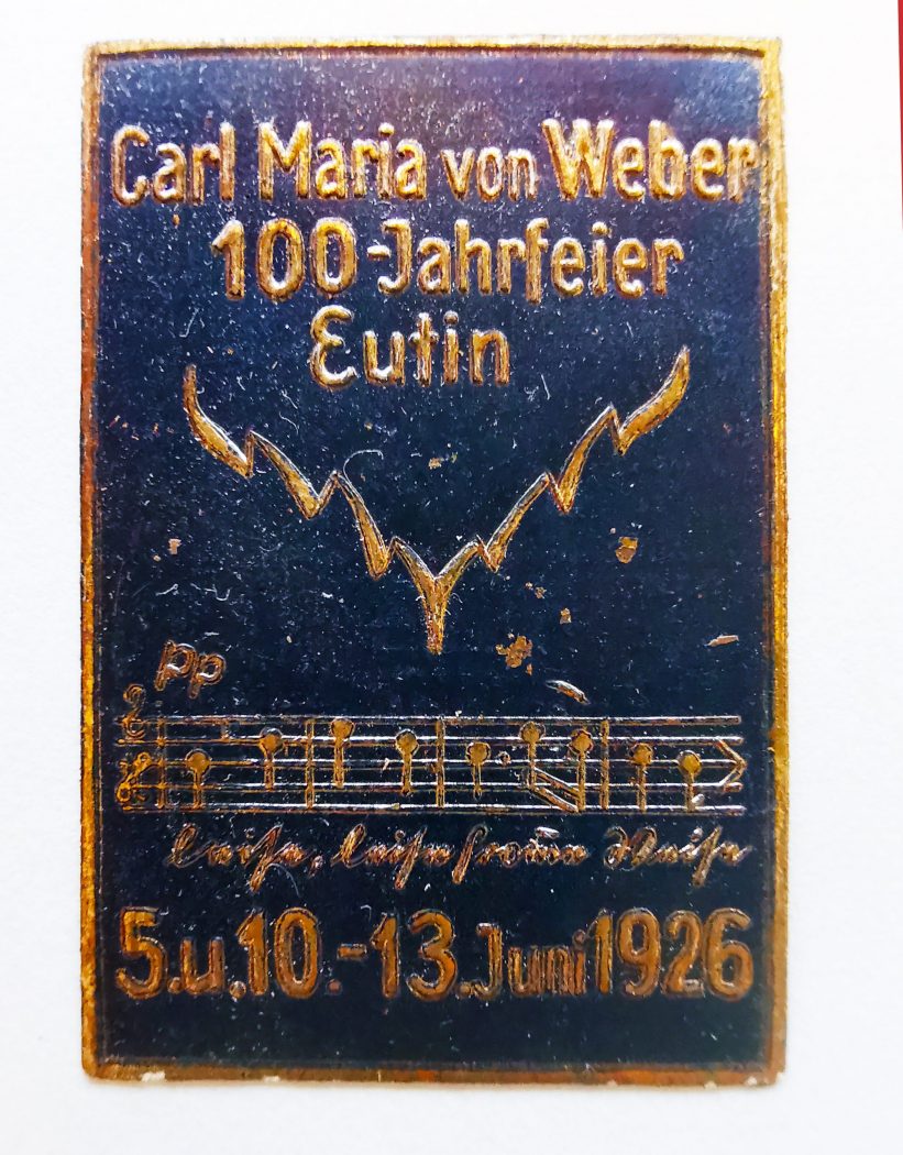 Vignette mit Golddruck-Prägung. Noten aus dem Freischütz. Agathe: Leise, leise, fromme Weise